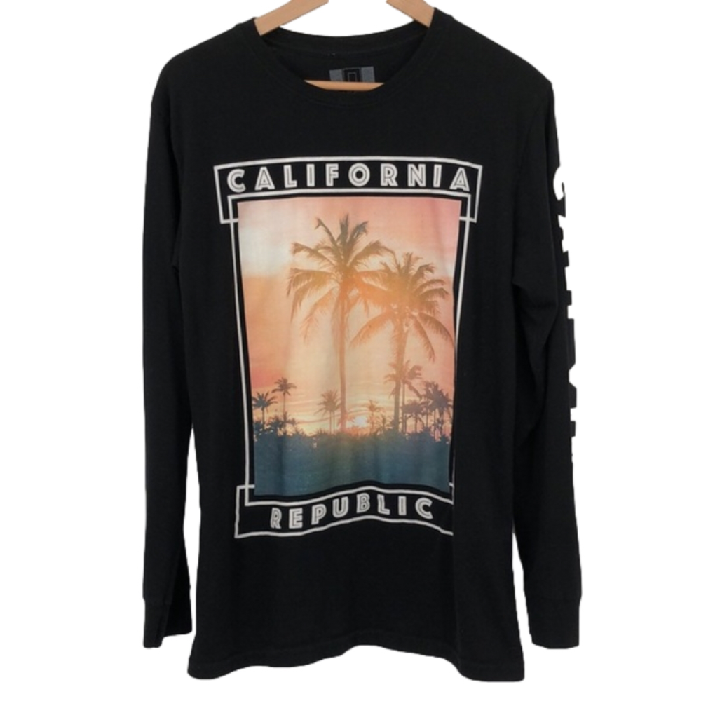 3/$25 Legend Bailey Apparel Long Sleeve T-shirt Size M